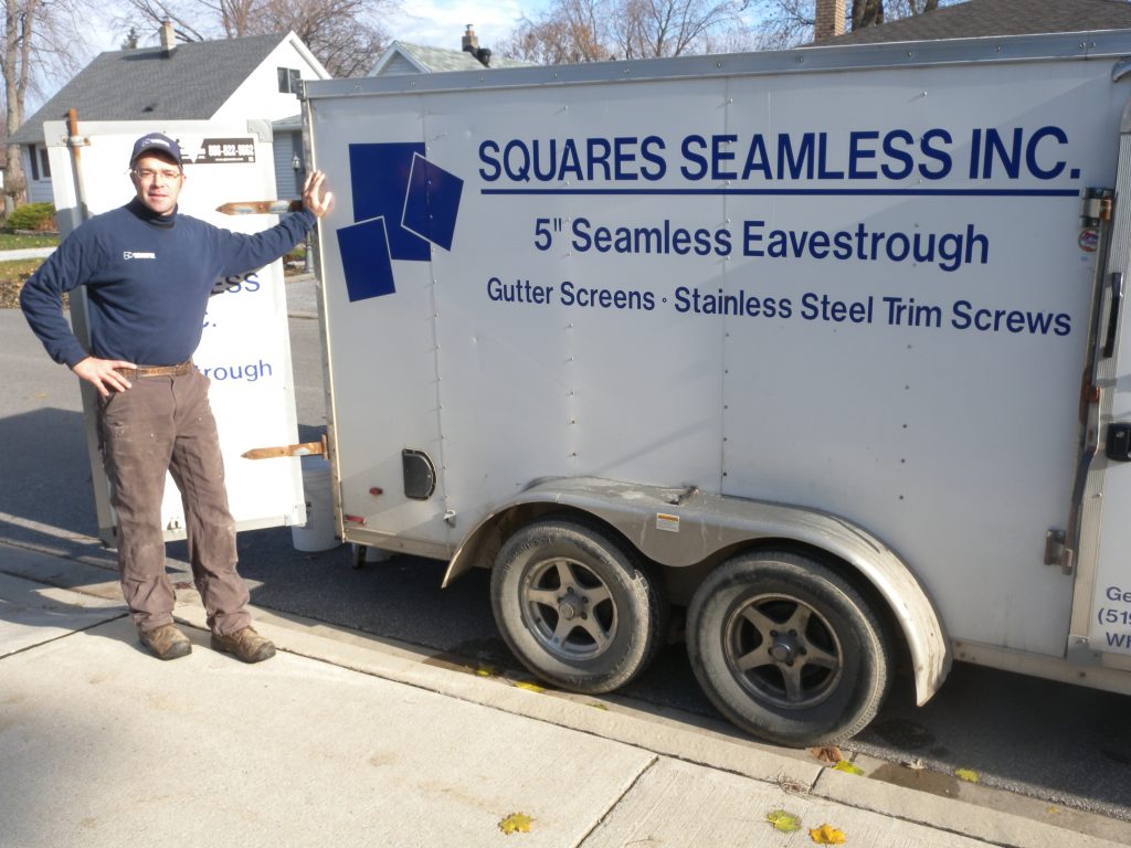 Squares Seamless 5" Eavestrough